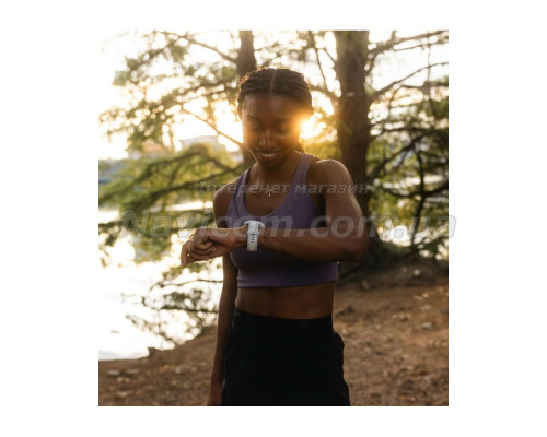 Смарт-годинник Garmin Forerunner 165 Music, силіконовий ремінець кольору туманно-сірий/білий камінь