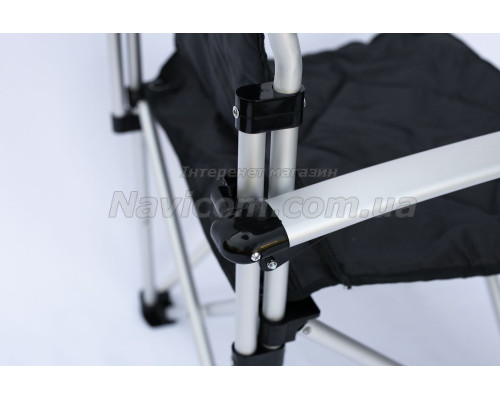 Крісло розкладне Tramp з ущільненої спинкою і жорсткими підлокітниками TRF-004