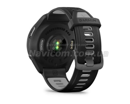 Смарт-годинник Garmin Forerunner 965 з карбоново-сірим титановим безелем, чорним корпусом та чорно-сірим силіконовим ремінцем