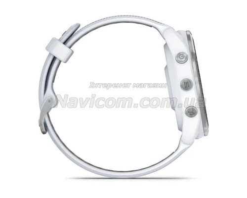 Смарт-часы Garmin Forerunner 965 с титановым безелем, белым корпусом и бело-серым силиконовым ремешком