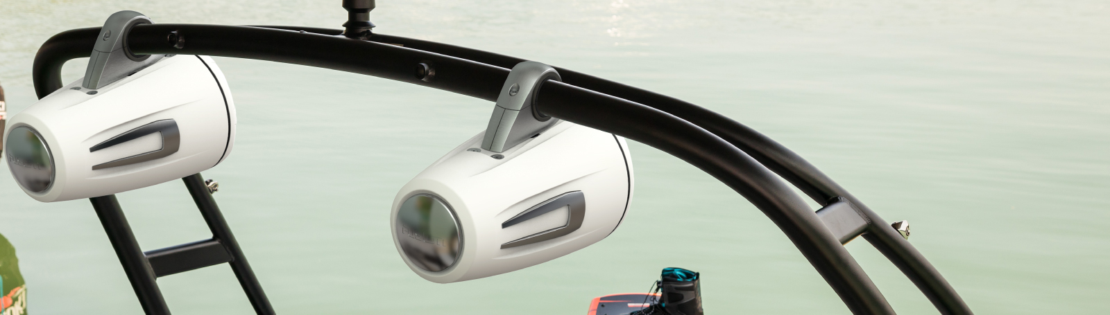 1-Fusion-Signature-Series3-Mounting-Brackets_Lifestyle-banners