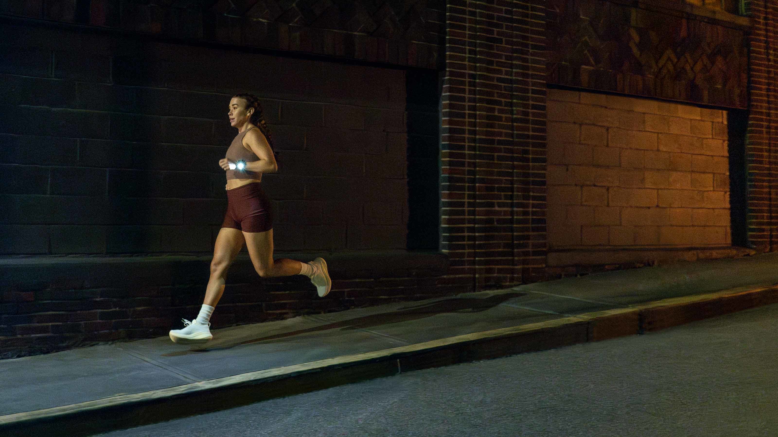 Смарт-годинник Garmin Forerunner 970  3